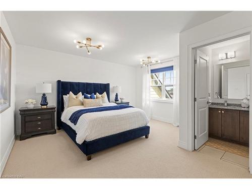 55 Paradise Grove, Niagara-On-The-Lake, ON - Indoor Photo Showing Bedroom
