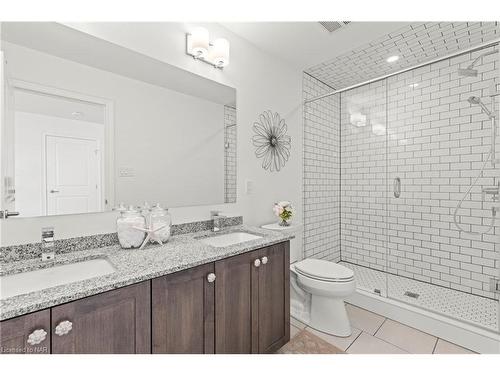 55 Paradise Grove, Niagara-On-The-Lake, ON - Indoor Photo Showing Bathroom