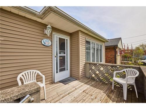 66 Rose Avenue, Thorold, ON - Outdoor With Deck Patio Veranda With Exterior