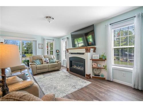 3545 Firelane 7, Port Colborne, ON - Indoor Photo Showing Living Room With Fireplace