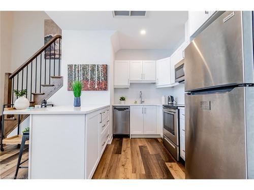 10-405 Merritt Street, St. Catharines, ON - Indoor Photo Showing Kitchen With Stainless Steel Kitchen