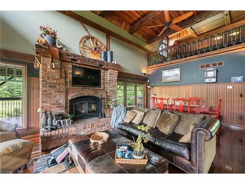 3111 Faywell Road, Thorold, ON - Indoor Photo Showing Living Room With Fireplace