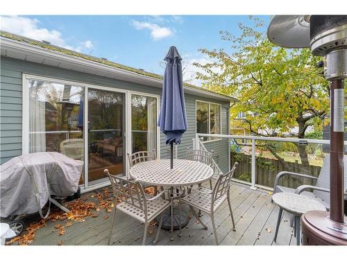 15 Wilberforce Avenue, Niagara-On-The-Lake, ON - Outdoor With Deck Patio Veranda With Exterior
