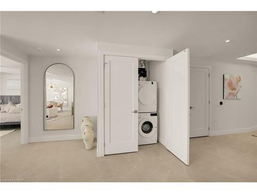 201-3823 Terrace Lane, Crystal Beach, ON - Indoor Photo Showing Laundry Room