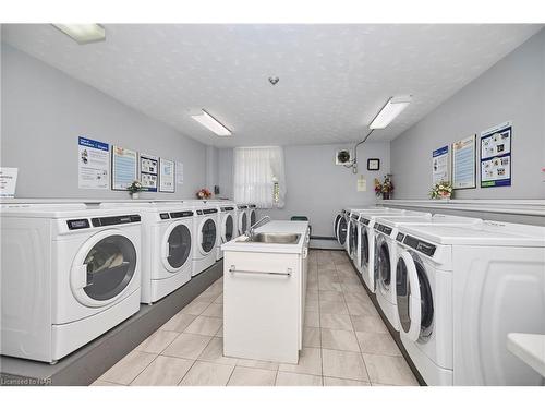 511-365 Geneva Street, St. Catharines, ON - Indoor Photo Showing Laundry Room