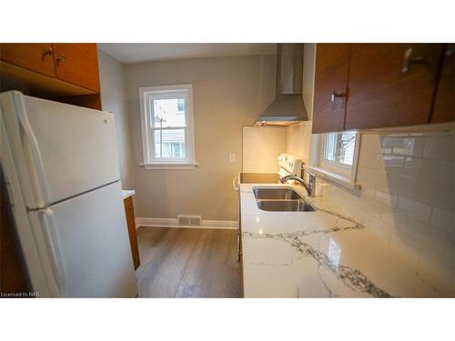 Main-22 Greenwood Avenue, Welland, ON - Indoor Photo Showing Kitchen With Double Sink