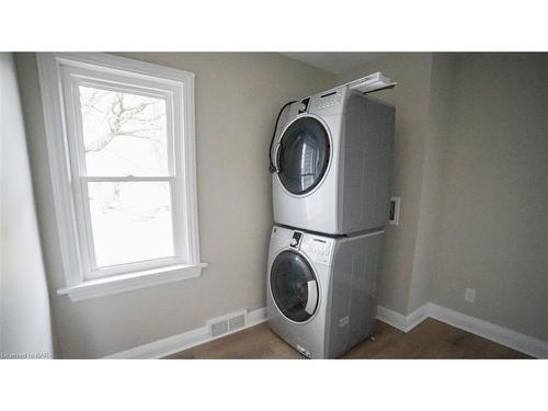 Main-22 Greenwood Avenue, Welland, ON - Indoor Photo Showing Laundry Room