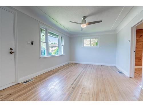 575 Steele Street, Port Colborne, ON - Indoor Photo Showing Other Room