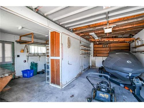 575 Steele Street, Port Colborne, ON - Indoor Photo Showing Garage