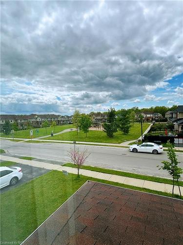 7590 Butternut Boulevard, Niagara Falls, ON - Outdoor With View