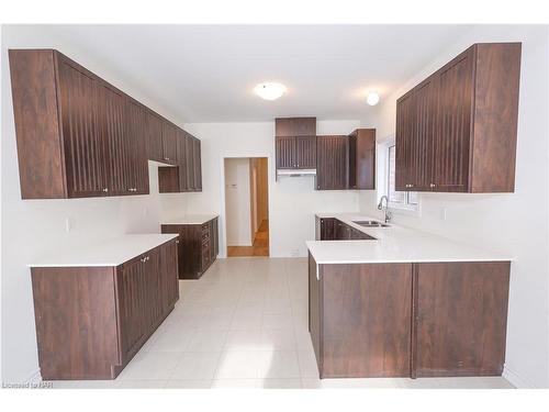 29 Huntsworth Avenue, Thorold, ON - Indoor Photo Showing Kitchen