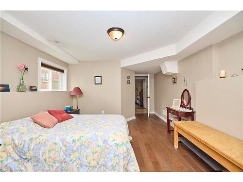 3660 Brunswick Avenue, Ridgeway, ON - Indoor Photo Showing Bedroom