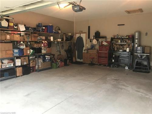 3660 Brunswick Avenue, Ridgeway, ON - Indoor Photo Showing Garage