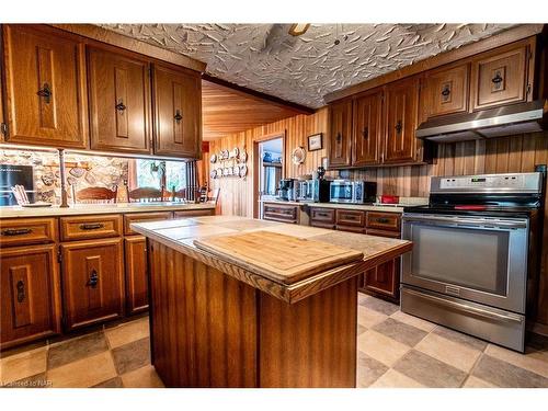 3595 Switch Road, Stevensville, ON - Indoor Photo Showing Kitchen
