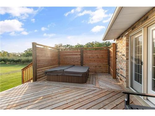 8350 Young Street, Grimsby, ON - Outdoor With Deck Patio Veranda With Exterior