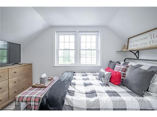 972 Silver Bay Road, Port Colborne, ON - Indoor Photo Showing Bedroom