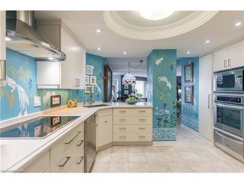 2203-701 Geneva Street, St. Catharines, ON - Indoor Photo Showing Kitchen With Upgraded Kitchen