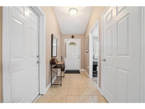 19 Portal Drive, Port Colborne, ON - Indoor Photo Showing Other Room