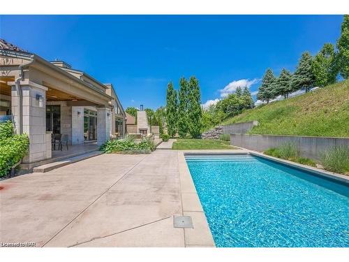 5 Melrose Drive, Niagara-On-The-Lake, ON - Outdoor With In Ground Pool