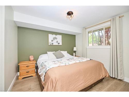 489 Linwell Road, St. Catharines, ON - Indoor Photo Showing Bedroom