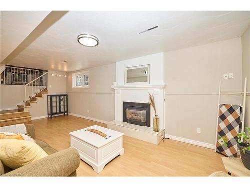 489 Linwell Road, St. Catharines, ON - Indoor Photo Showing Living Room With Fireplace