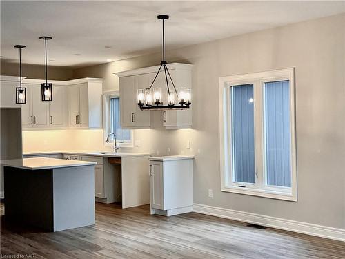 80 Homestead Drive, Niagara-On-The-Lake, ON - Indoor Photo Showing Kitchen With Upgraded Kitchen