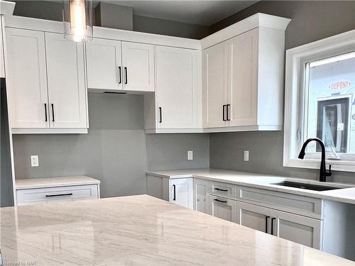 80 Homestead Drive, Niagara-On-The-Lake, ON - Indoor Photo Showing Kitchen