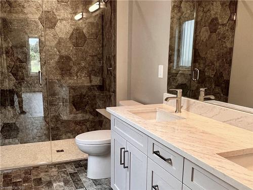 80 Homestead Drive, Niagara-On-The-Lake, ON - Indoor Photo Showing Bathroom