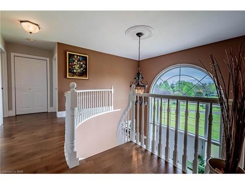 2846 Tammy Drive, Port Colborne, ON - Indoor Photo Showing Bedroom