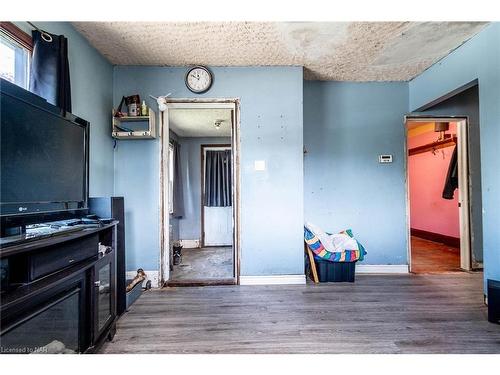 377 Davis Street, Port Colborne, ON - Indoor Photo Showing Other Room