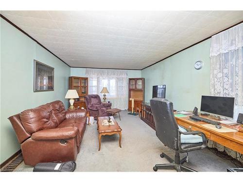 80 Courtwright Street, Fort Erie, ON - Indoor Photo Showing Office