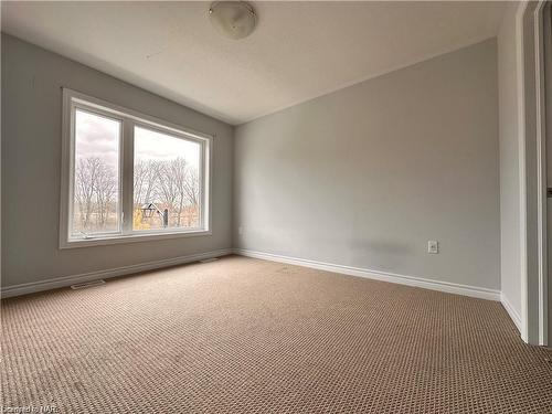 10-290 Equestrian Way, Cambridge, ON - Indoor Photo Showing Other Room