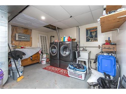 3003 Bethune Avenue, Ridgeway, ON - Indoor Photo Showing Laundry Room