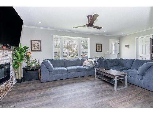 3003 Bethune Avenue, Ridgeway, ON - Indoor Photo Showing Living Room With Fireplace