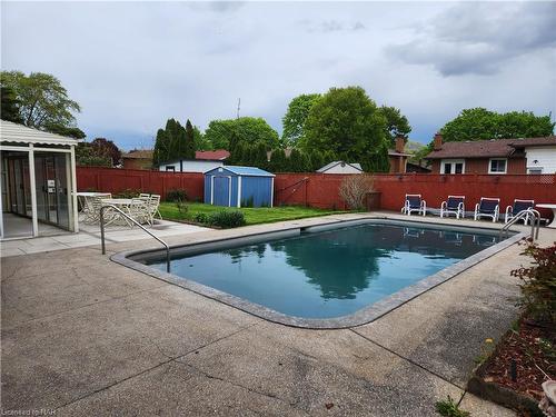 554 Lake Street, St. Catharines, ON - Outdoor With In Ground Pool