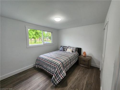 554 Lake Street, St. Catharines, ON - Indoor Photo Showing Bedroom
