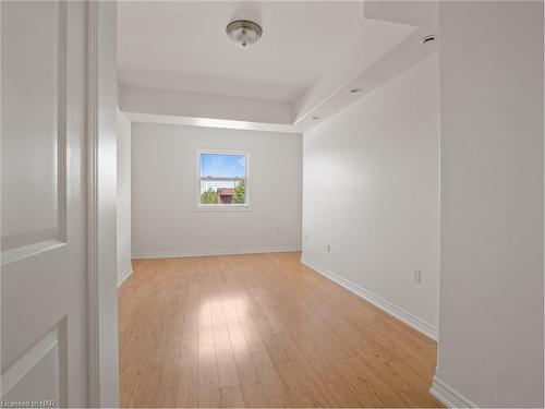 207-6928 Ailanthus Avenue, Niagara Falls, ON - Indoor Photo Showing Other Room