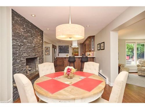 6956 Crescent Road, Niagara Falls, ON - Indoor Photo Showing Dining Room