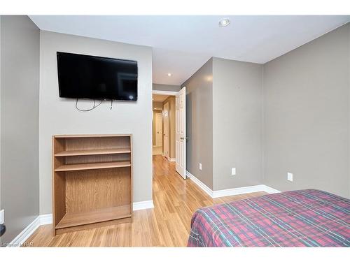 3584 Hill Street, Stevensville, ON - Indoor Photo Showing Bedroom