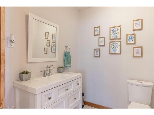 75 Edward Avenue, Fort Erie, ON - Indoor Photo Showing Bathroom