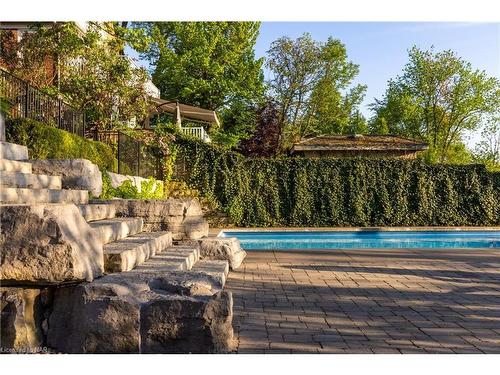 38 Hillcrest Avenue, St. Catharines, ON - Outdoor With In Ground Pool