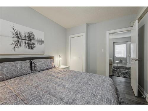 1-83 Gibson Avenue, Hamilton, ON - Indoor Photo Showing Bedroom