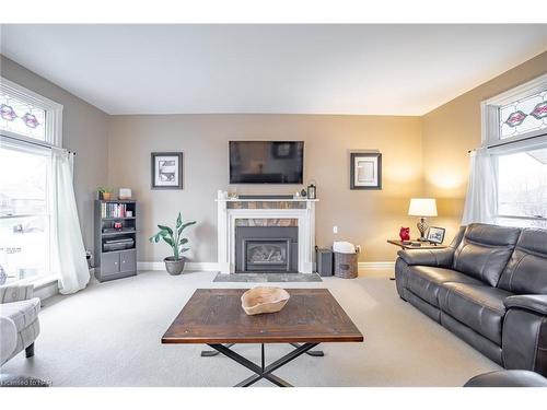 139 Lakewood Avenue, Crystal Beach, ON - Indoor Photo Showing Living Room With Fireplace