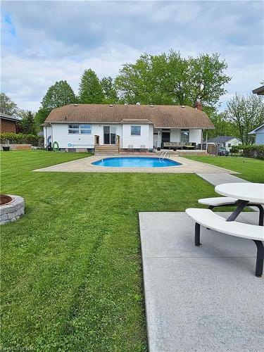 139 Lakewood Avenue, Crystal Beach, ON - Outdoor With In Ground Pool With Backyard