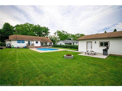 139 Lakewood Avenue, Crystal Beach, ON - Outdoor With In Ground Pool With Backyard With Exterior