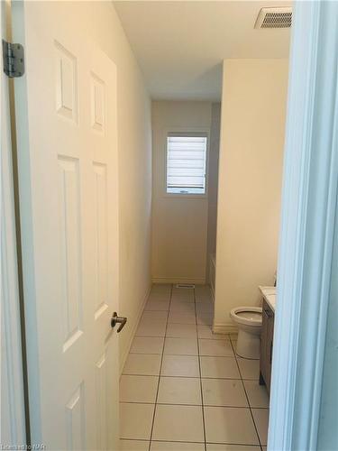 1220 Green Acres Drive, Fort Erie, ON - Indoor Photo Showing Bathroom