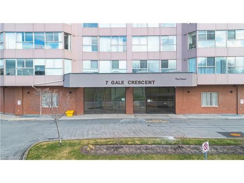 305-7 Gale Crescent, St. Catharines, ON - Outdoor