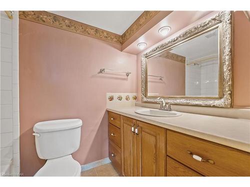 305-7 Gale Crescent, St. Catharines, ON - Indoor Photo Showing Bathroom