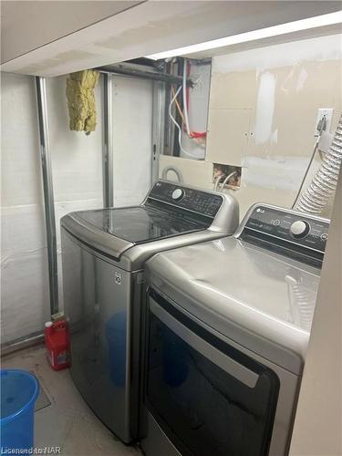 Basement-85 Tuxedo Avenue S, Hamilton, ON - Indoor Photo Showing Laundry Room