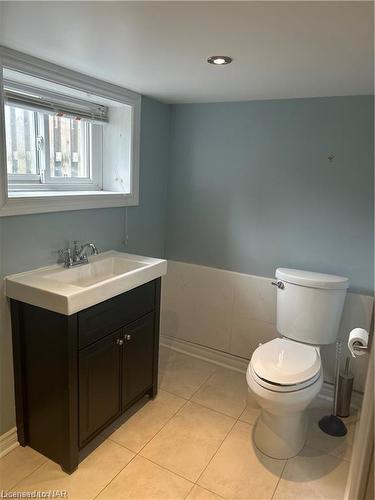 Basement-85 Tuxedo Avenue S, Hamilton, ON - Indoor Photo Showing Bathroom